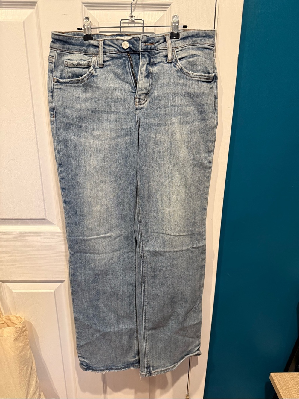 Women's Light Blue Straight-Leg Jeans